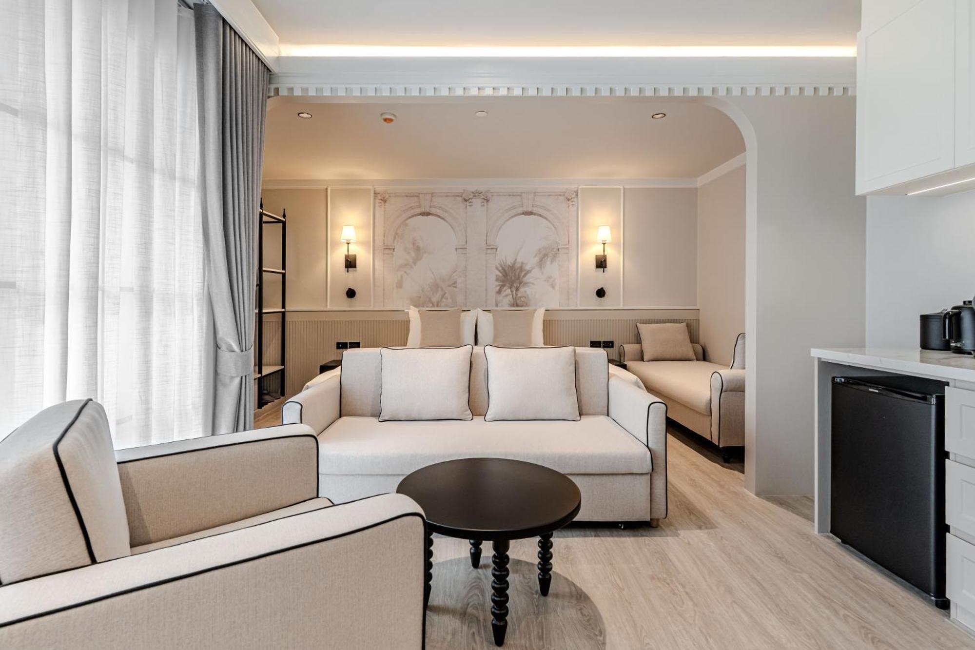 Chateau Du Village 4*