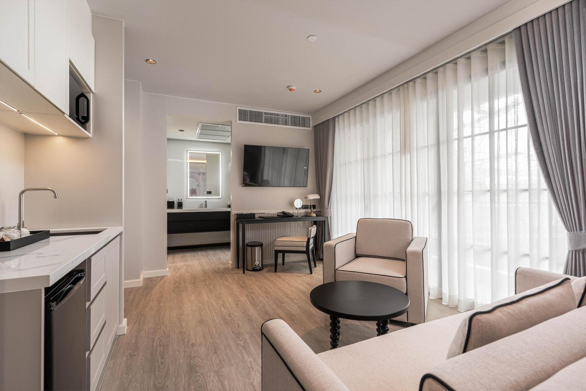Chateau Du Village Hotell Patong