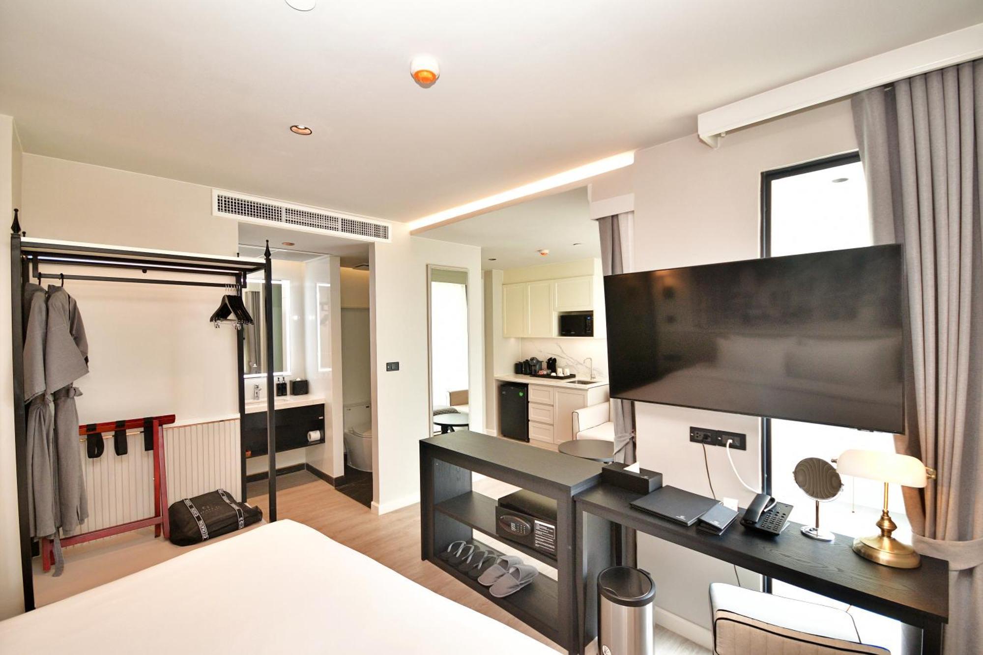 Hotel Chateau Du Village Patong