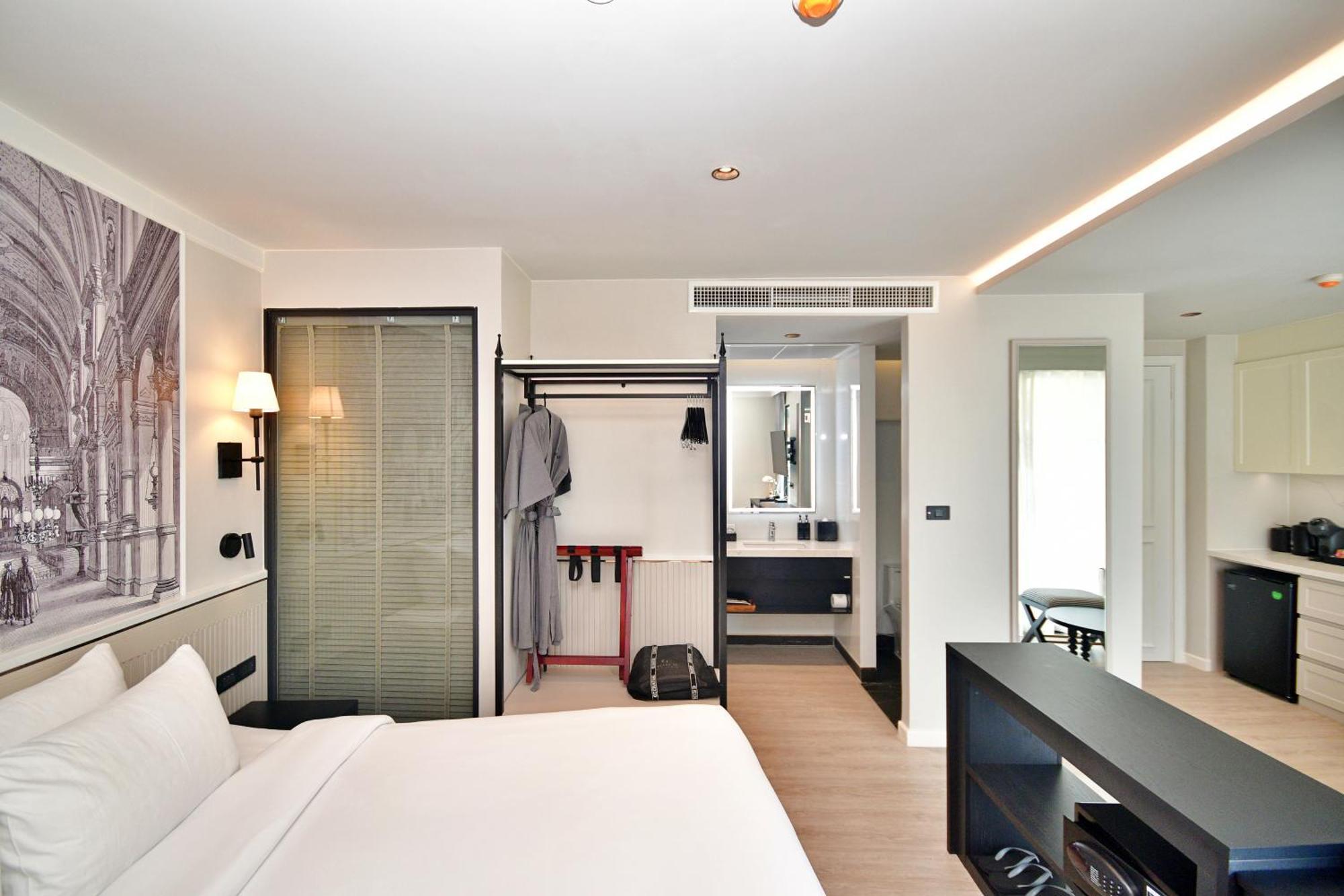 Hotel Chateau Du Village Patong