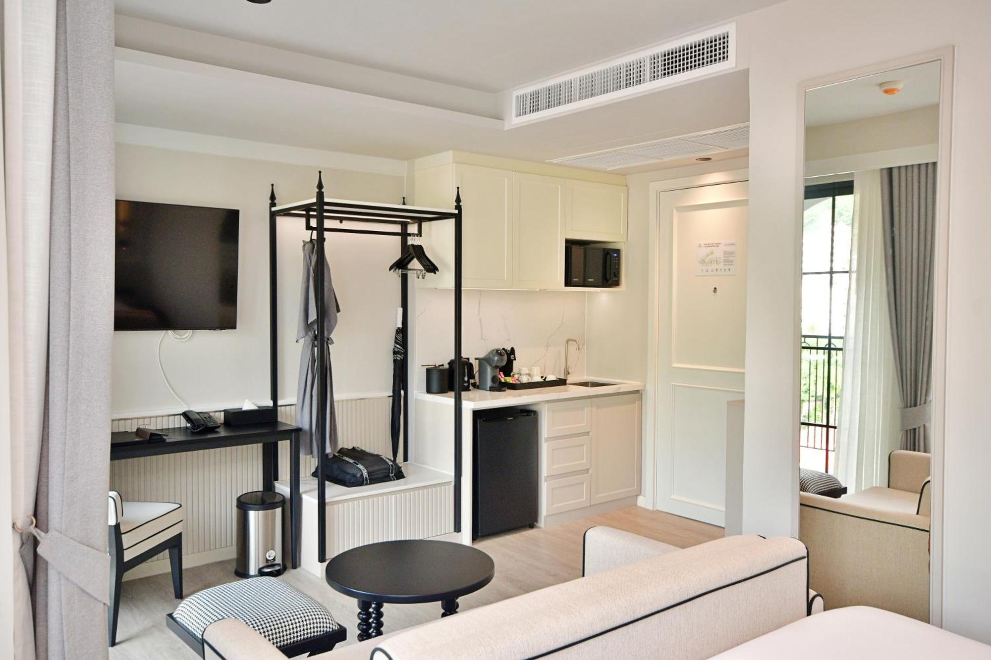 Chateau Du Village 4* Patong