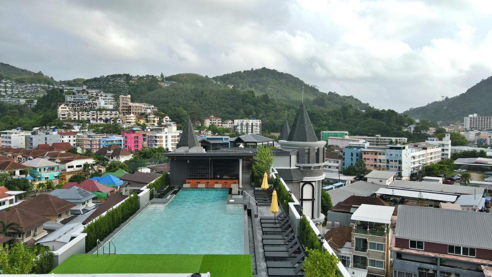 Hotel Chateau Du Village Patong