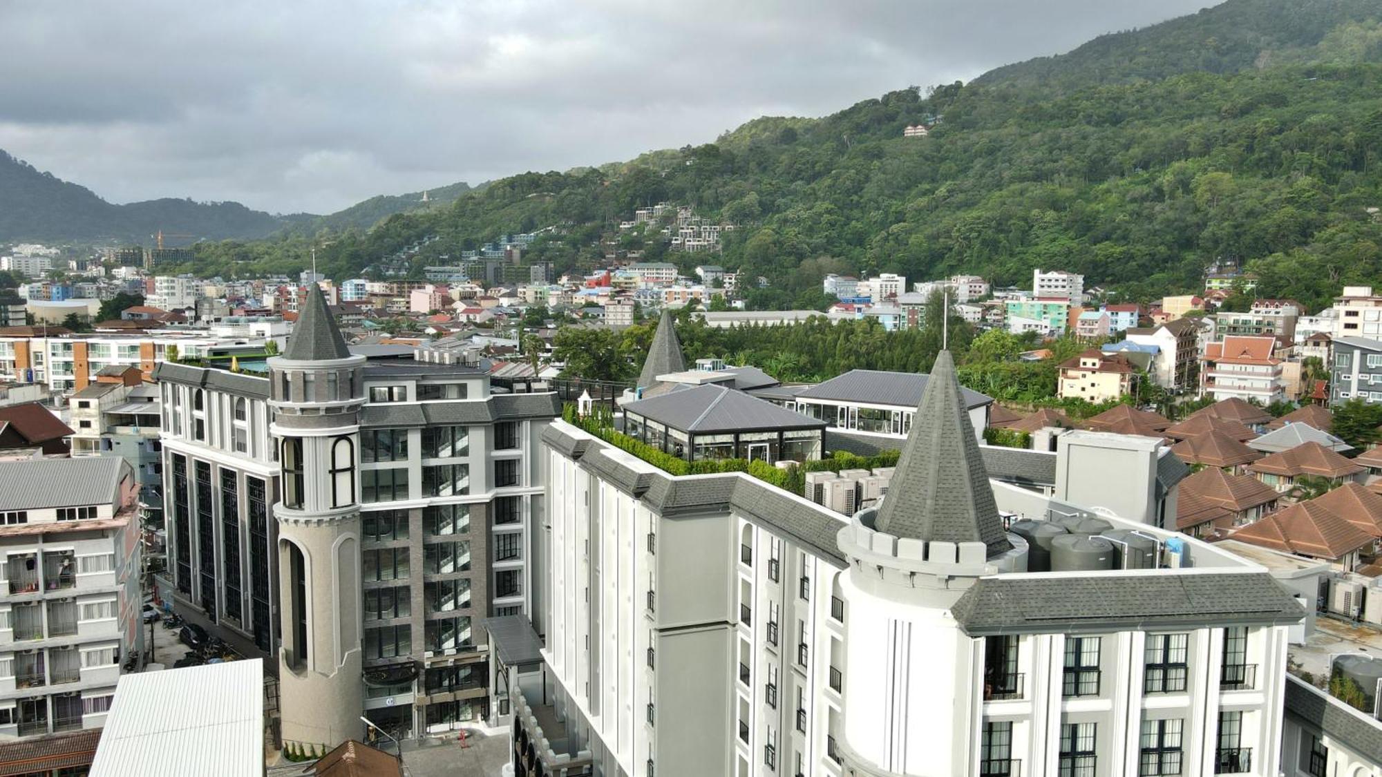 Hotel Chateau Du Village Patong